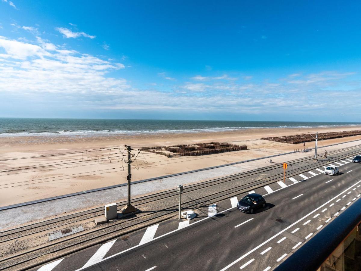 Contemporary Apartment In Oostende With Balcony エクステリア 写真